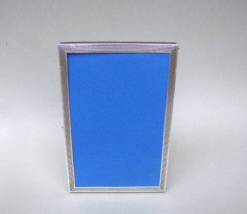 fig 1. ART DECO SOLID SILVER PHOTO FRAME BY SANDERS & MACKENZIE, BIRMINGHAM, 1929