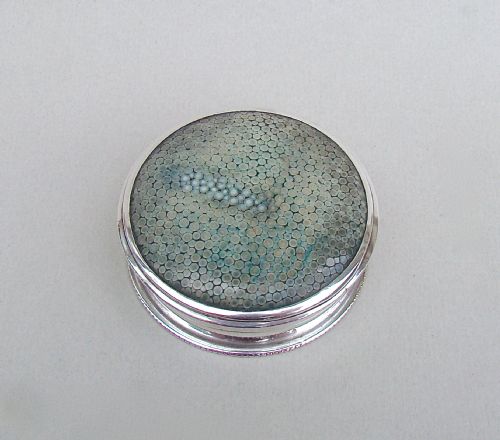 fig 1. RARE SILVER AND SHAGREEN CIRCULAR BOX BY SAMUEL JACOB, LONODN 1912