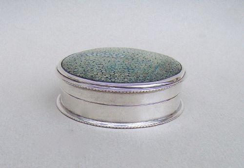 fig 3. RARE SILVER AND SHAGREEN CIRCULAR BOX BY SAMUEL JACOB, LONODN 1912