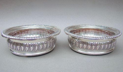 fig 2. SUPERB PAIR OF MID 20TH CENTURY SOLID SILVER WINE COASTERS BY MAPPIN & WEBB, BIRMINGHAM 1968.
