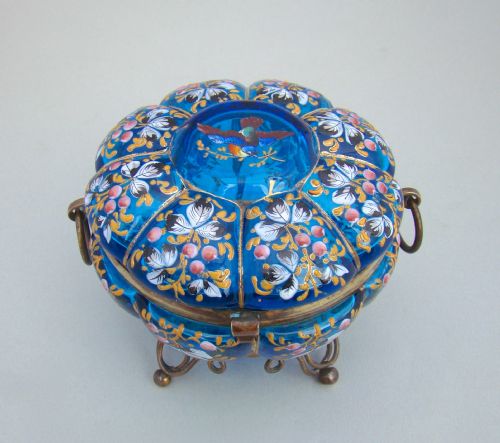 fig 1. LARGE 19TH CENTURY FRENCH ENAMELLED GLASS DRESSING TABLE JAR , CIRCA 1890