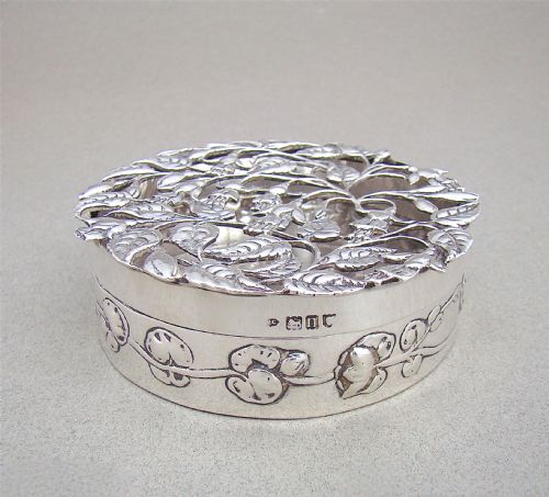 fig 1. ART NOUVEAU SILVER POT POURRI BOX BY WILLIAM COMYNS, LONDON 1908