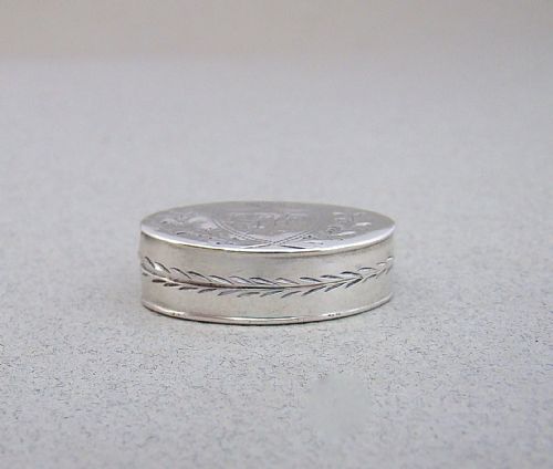fig 2. GEORGIAN SILVER PATCH BOX BY JOSEPH TAYLOR, BIRMINGHAM 1798