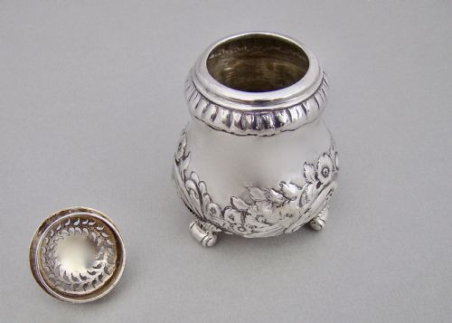 fig 3. EXQUISITE GEORGIAN SILVER POUNCE POT BY JOSEPH ANGELL, LONDON 1825