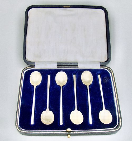 fig 1. CASED SET OF SIX SILVER GILT DEMI-TASSE COFFEE SPOONS BY JAMES DIXON & SONS, SHEFFIELD 1926