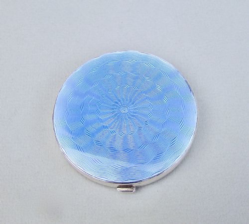 fig 2. ART DECO SILVER AND GUILLOCHE ENAMEL COMPACT BY W. I. BROADWAY & CO, BIRMINGHAM 1932