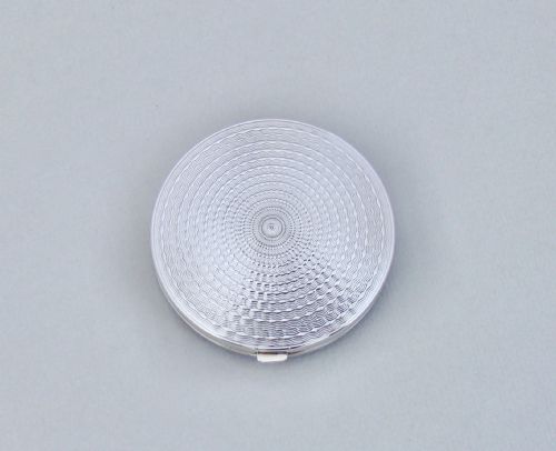 fig 3. ART DECO SILVER AND GUILLOCHE ENAMEL COMPACT BY W. I. BROADWAY & CO, BIRMINGHAM 1932