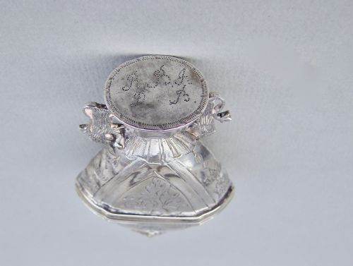 fig 4. 18TH C. SCANDINAVIAN SILVER HEART-SHAPED HOVEDVANDSÆG / VINAIGRETTE / LOVE TOKEN, CIRCA 1780
