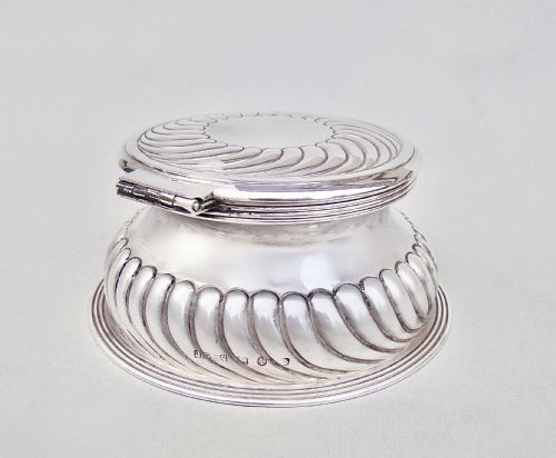 fig 1. STUNNING VICTORIAN SILVER INKWELL BY JOHN GRINSELL & SONS, BIRMINGHAM 1891