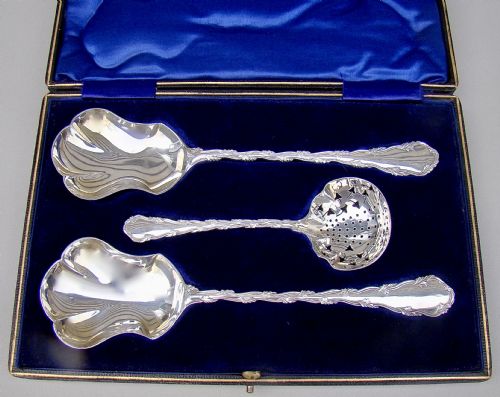 Cased Victorian  Silver Plated Fruit Serving Set by Lee & Wigful, Sheffield Circa 1900