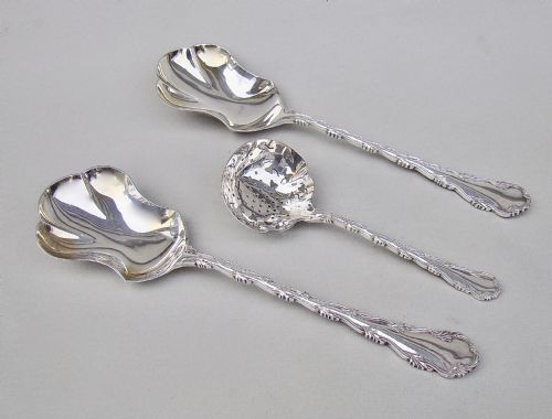fig 2. CASED VICTORIAN SILVER PLATED FRUIT SERVING SET BY LEE & WIGFUL, SHEFFIELD CIRCA 1900