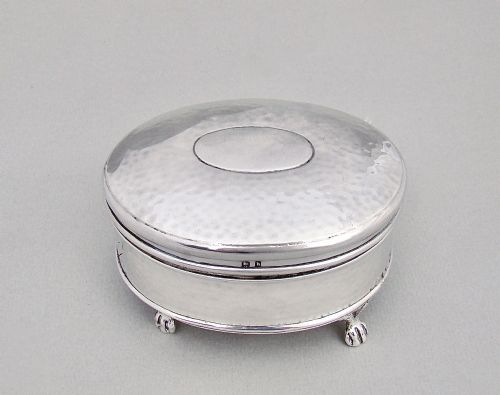 Exquisite Arts & Craft Spot-hammered Silver Jewellery Box by Blanckensee & Sons, Birmingham 1907