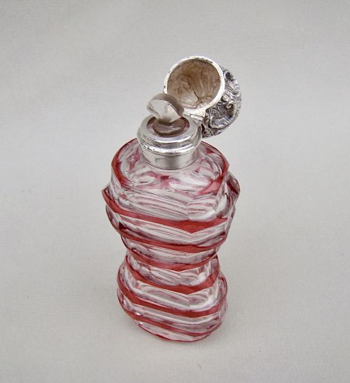 fig 3. LARGE VICTORIAN BOHEMIAN OVERLAY CRANBERRY GLASS SCENT BOTTLE, CIRCA 1870