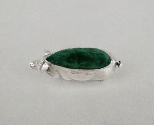 fig 2. SMALL EDWARDIAN SILVER PIG PIN CUSHION BY SYDNEY & CO, BIRMINGHAM CIRCA 1900