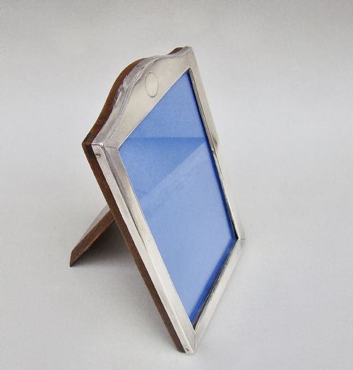 fig 1. ART DECO SOLID SILVER PHOTO FRAME BY SANDERS & MACKENZIE, BIRMINGHAM, 1928
