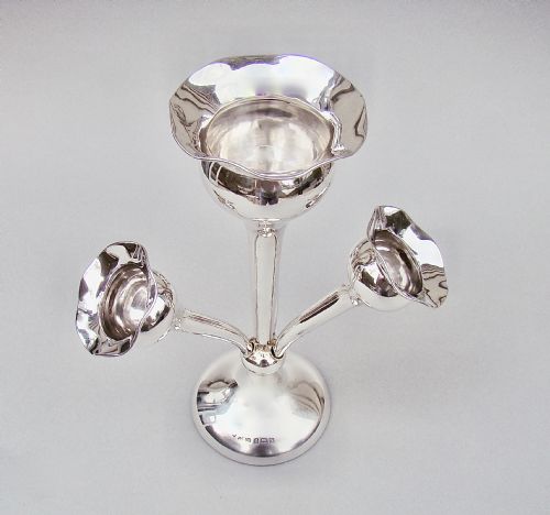 fig 1. SUPERB GEORGE V SOLID SILVER VASE OR EPERGNE BY JOSEPH GLOSTER, BIRMINGHAM 1917