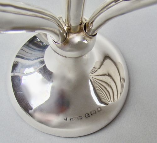fig 2. SUPERB GEORGE V SOLID SILVER VASE OR EPERGNE BY JOSEPH GLOSTER, BIRMINGHAM 1917