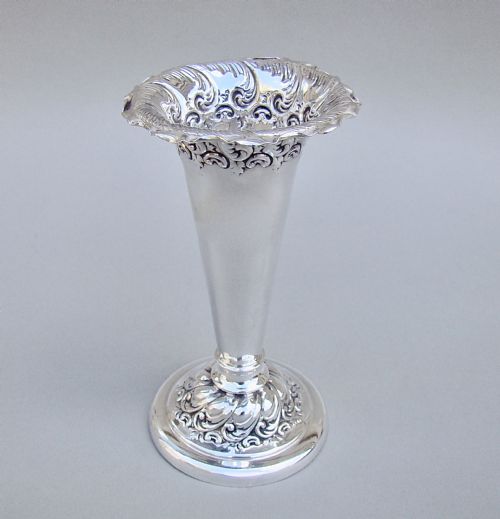 fig 1. VICTORIAN SOLID SILVER VASE BY THE FENTON BROTHERS, SHEFFIELD 1900