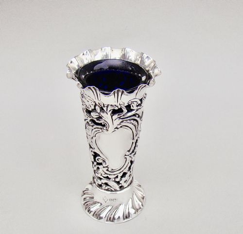 fig 2. SMALL VICTORIAN SILVER SPILL VASE BY M BROS, SHEFFIELD 1899