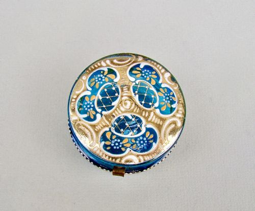 fig 1. DELIGHTFUL FRENCH TURQUOISE GLASS ENAMELLED TRINKET BOX, CIRCA 1890