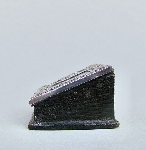 fig 2. ART NOUVEAU SILVER SINGLE STAMP BOX BY EDWARD SOUTER BARNSLEY, BIRMINGHAM 1902