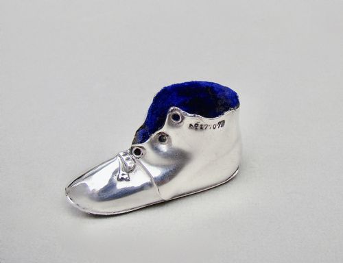 Rare Edwardian Silver Shoe Pin Cushion by Levi & Salaman Birmingham 1906
