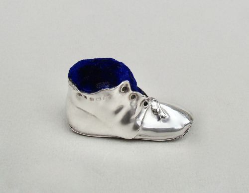 fig 1. RARE EDWARDIAN SILVER SHOE PIN CUSHION BY LEVI & SALAMAN BIRMINGHAM 1906