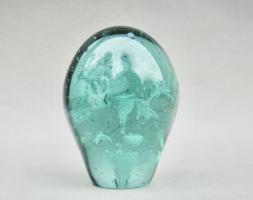 fig 1. VICTORIAN GREEN GLASS MULTIPLE FLOWER DUMP PAPERWEIGHT, CIRCA 1890