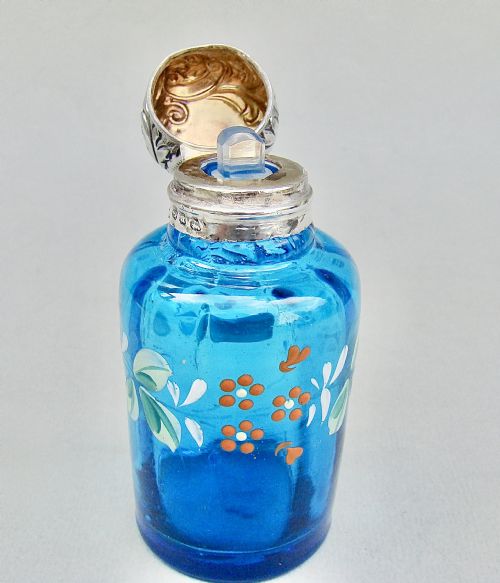fig 2. VICTORIAN SILVER MOUNTED TURQUOISE ENAMELLED GLASS SCENT BOTTLE BY LEVI & SALAMAN, BIRMINGHAM 1895