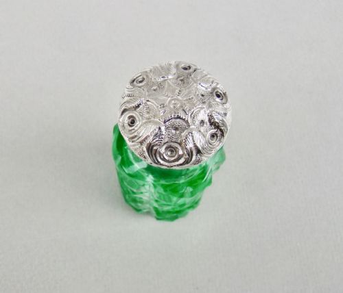 fig 2. EXQUISITE VICTORIAN SILVER & GREEN URANIUM GLASS SCENT BOTTLE , CIRCA 1890