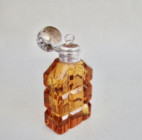 fig 3. VICTORIAN SILVER AND AMBER GLASS SCENT BOTTLE BY THE MOUSLEY BROTHERS , BIRMINGHAM 1899