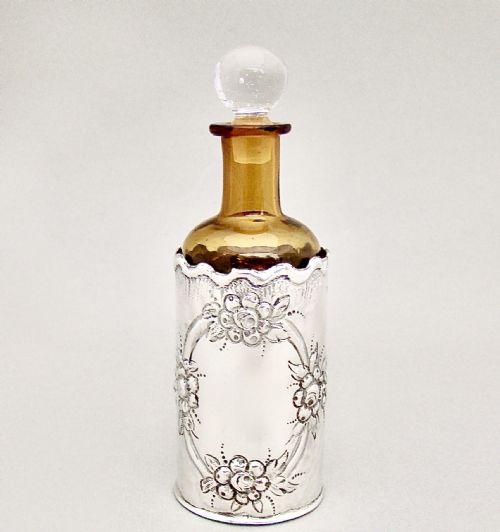 Edwardian Silver & Amber Glass Scent Bottle by Robert Pringle & Sons, Chester 1909