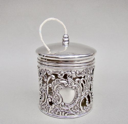 fig 1. RARE EDWARDIAN SILVER STRING BOX BY LEVI & SALAMAN, BIRMINGHAM 1909