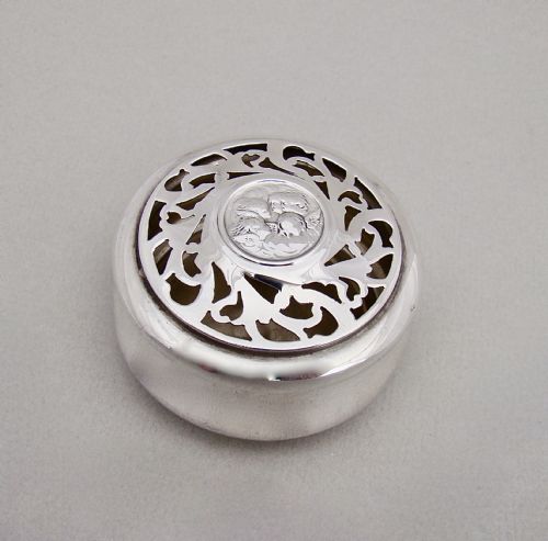 Rare Edwardian 'Reynold's Angels" Silver Pot Pourri Box by William Comyns, London 1905
