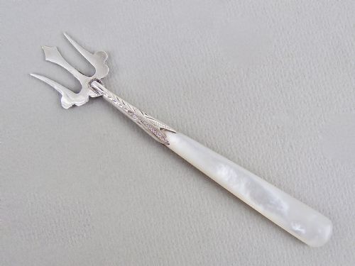 George V Silver Pickle Fork by William Henry Leather, Chester 1913
