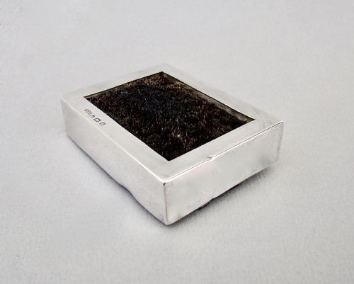 fig 2. EDWARDIAN SILVER PEN WIPE BY CHARLES PENNY BROW, BIRMINGHAM 1904