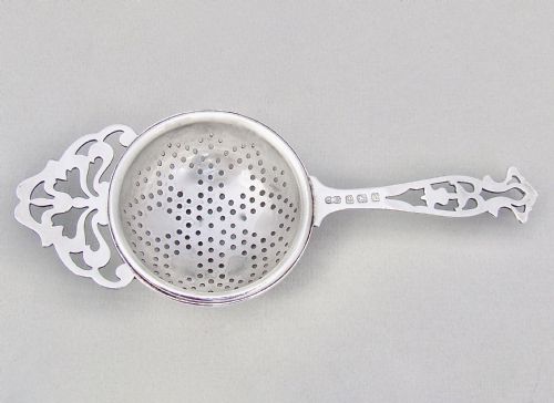 George V Silver Tea Strainer by William Suckling, Birmingham 1924