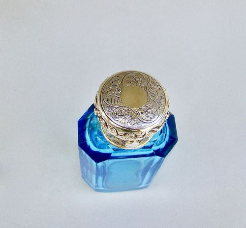 fig 2. FABULOUS VICTORIAN SILVER GILT TURQUOISE GLASS SCENT BOTTLE, CIRCA 1850