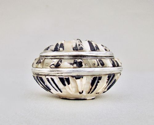 fig 1. UNUSUAL GEORGIAN SILVER MOUNTED SHELL SNUFF BOX, CIRCA 1790