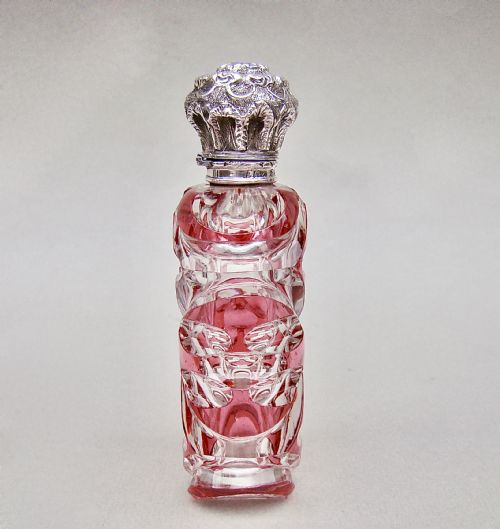 fig 2. STUNNING VICTORIAN BOHEMIAN OVERLAY CRANBERRY GLASS SCENT BOTTLE, CIRCA 1870