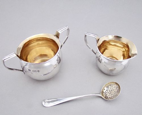 fig 1. CASED VICTORIAN SILVER STRAWBERRY SET BY JOHNSON, WALKER & TOLHURST LTD, LONDoN 1891