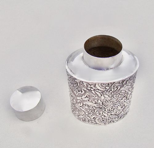 fig 3. CASED VICTORIAN SILVER TEA CADDY BY THE COOPER BROTHERS, BIRMINGHAM 1898