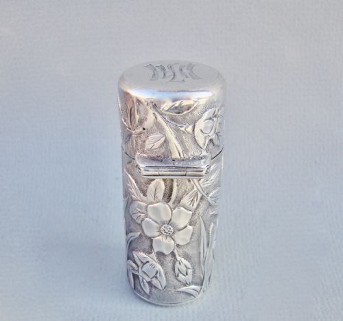 fig 2. RARE VICTORIAN SILVER AESTHETIC MOVEMENT SCENT BOTTLE BY HORTON & ALLDAYS, CHESTER 1884