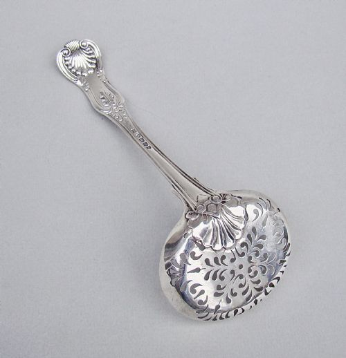 fig 2. HANDSOME VICTORIAN SOLID SILVER KINGS PATTERN SIFTER LADLE BY J & A SAVORY, LONDON 1845