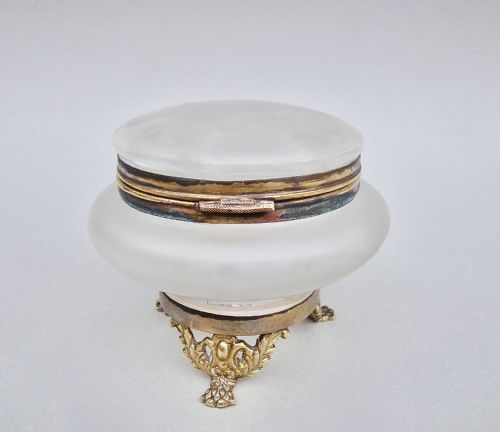 19TH CENTURY FRENCH ENAMELLED GLASS TRINKET BOX CIRCA 1890 - ADDITIONAL PHOTO 6