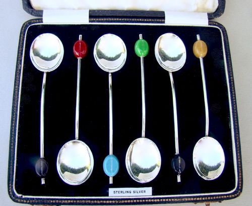 fig 2. UNUSUAL CASED SET OF ART DECO SILVER HARLEQUIN BEAN KNOP COFFEE SPOONS BY ARTHUR PRICE & CO, BIRMINGHAM 1933