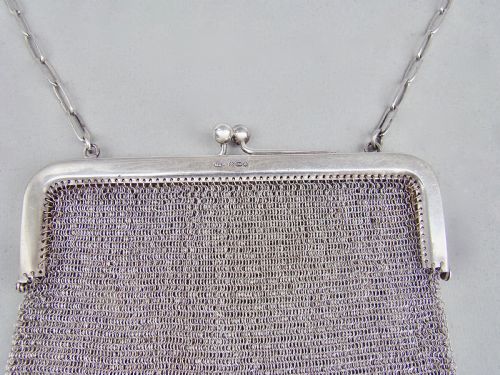 fig 1. LARGE GEORGE V SILVER MESH EVENING PURSE, IMPORTS MARKS FOR LONDON 1916