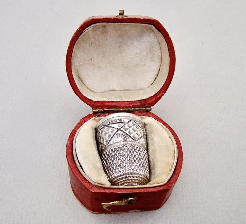 Cased Victorian Silver Thimble by Henry Griffith & Sons Ltd, Birmingham Circa 1890
