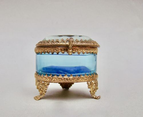 fig 2. SMALL 19TH C. FRENCH ORMULU & PALE TURQUOISE GLASS TRINKET BOX, CIRCA 1890