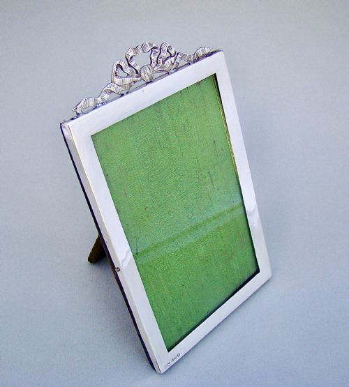 fig 1. DELIGHTFUL GEORGE V SILVER RIBBON PHOTO FRAME BY HENRY MATTHEWS, BIRMINGHAM 1917